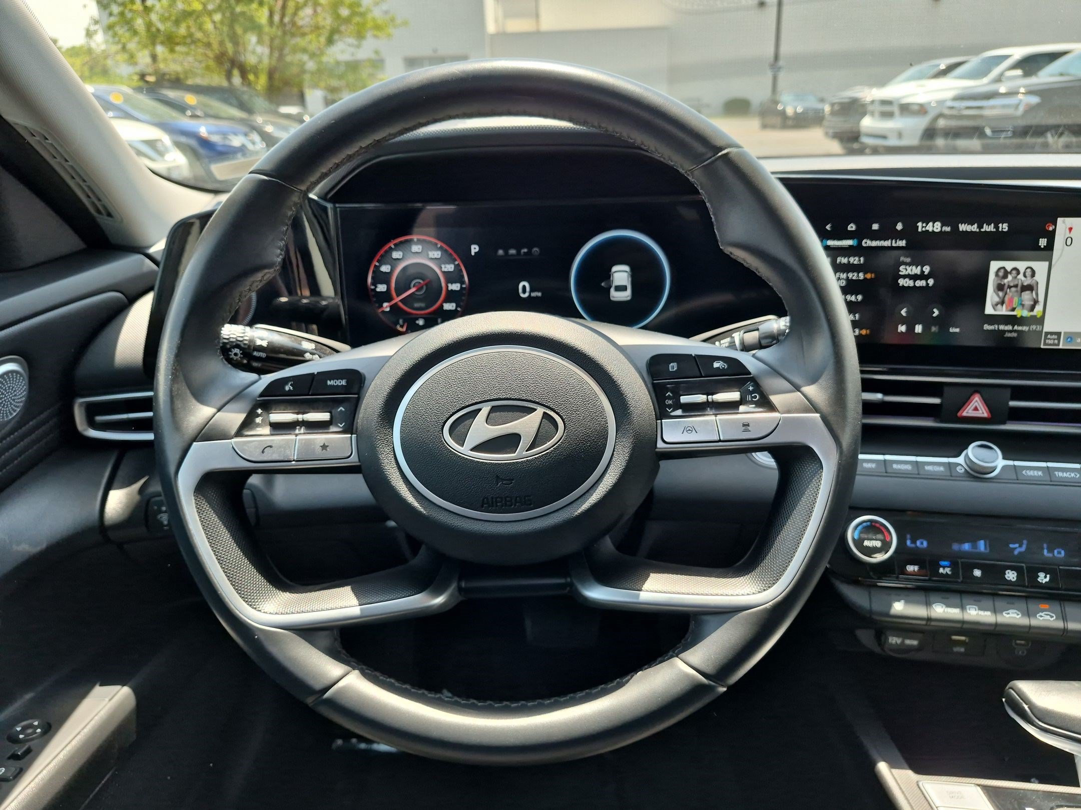 2025 Hyundai Elantra SEL - Photo 17