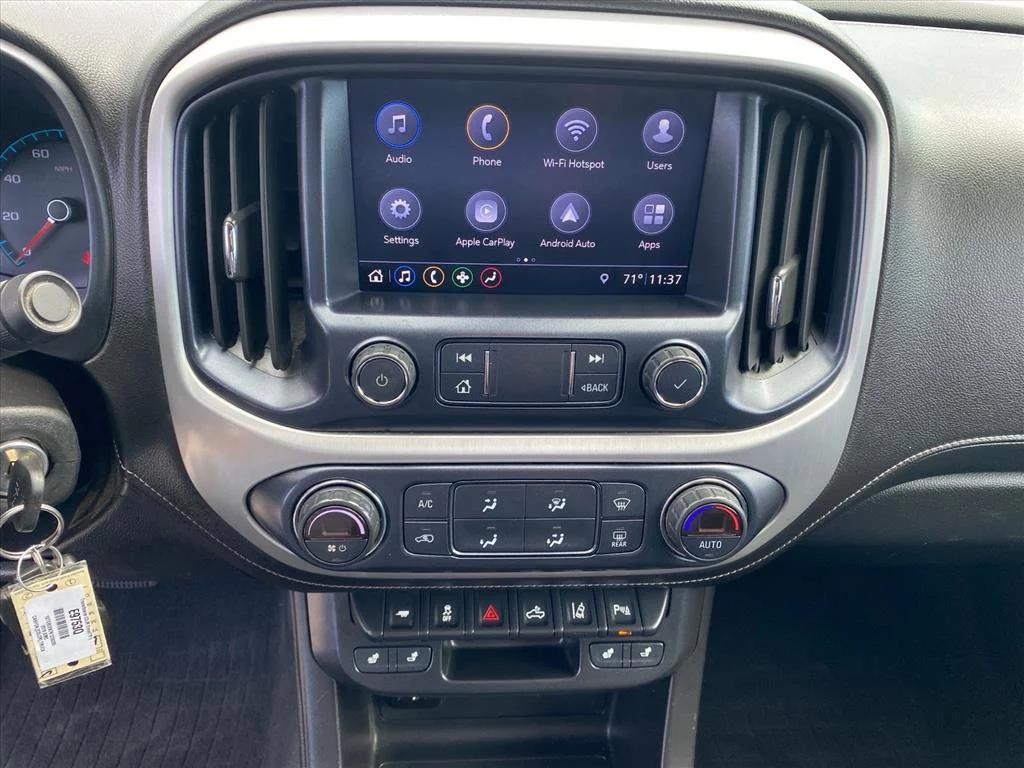 Used 2019 Summit White GMC 4WD SLE image 11