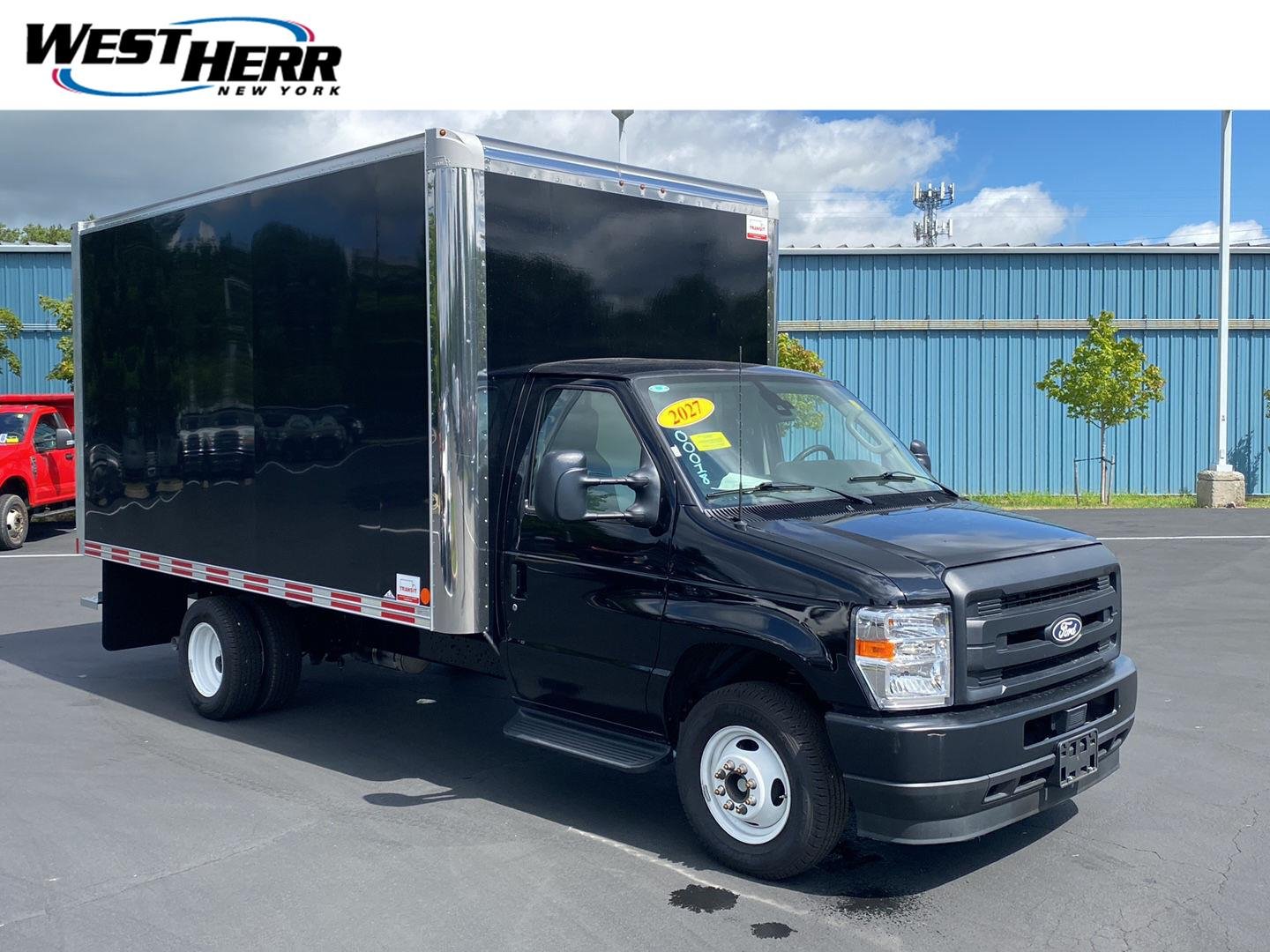 Used 2027 Wh Ford Cutaway image 1