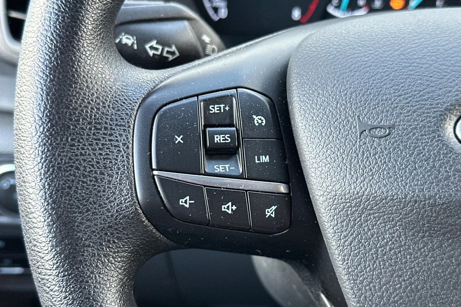 2023 Ford Transit Passenger Van XLT - Photo 26