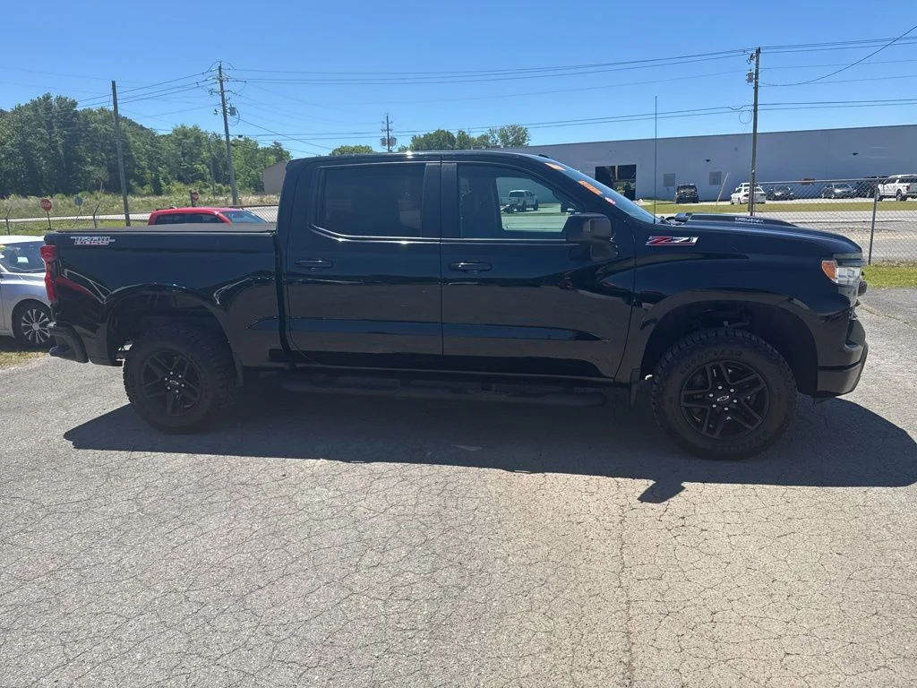 2023 Chevrolet Silverado 1500's photo