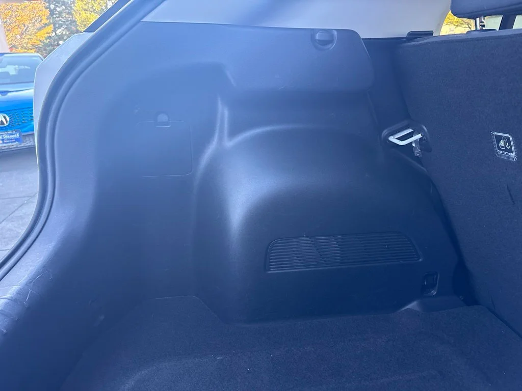 Used 2025 White Kia LX image 29