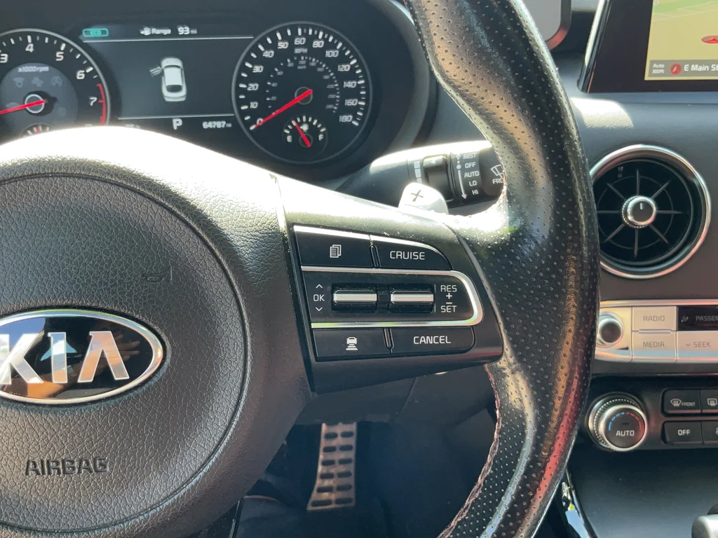 Used 2020 White Kia GT1 image 17