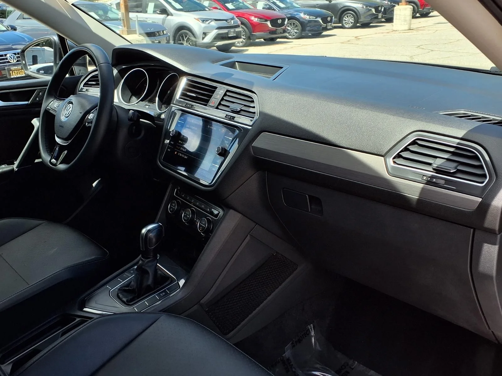 Used 2020 Gray Volkswagen 2.0T SE image 22