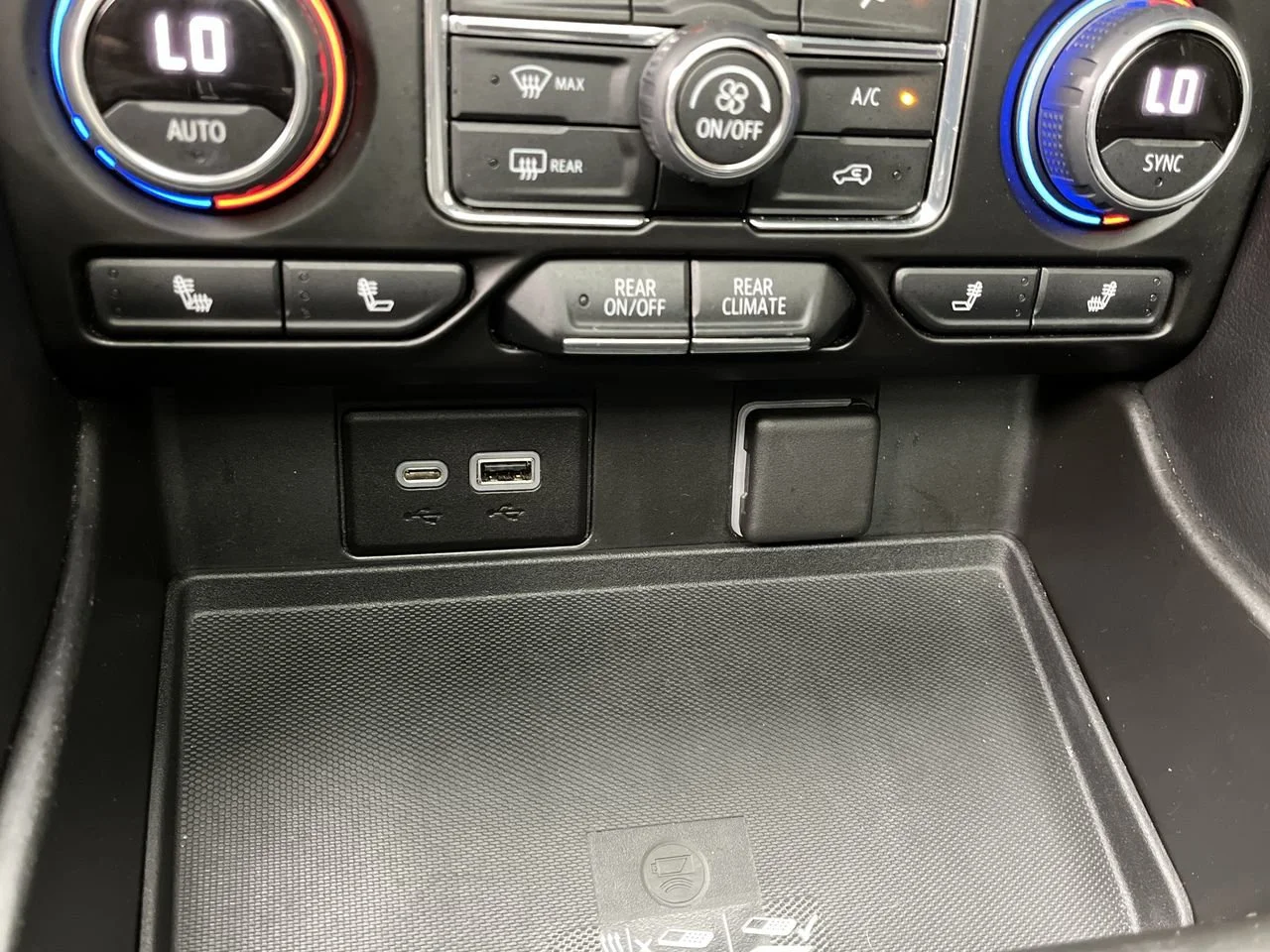 Used 2022 Summit White Chevrolet RST image 26