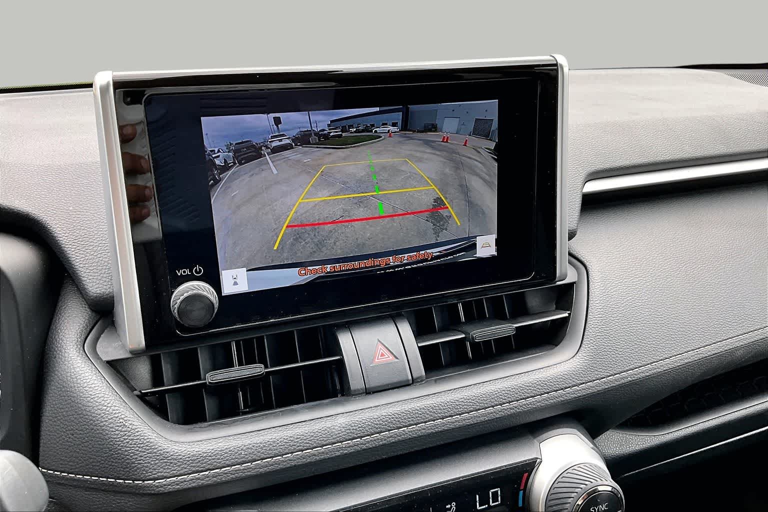 Used 2025 Ice Cap Toyota XLE image 27