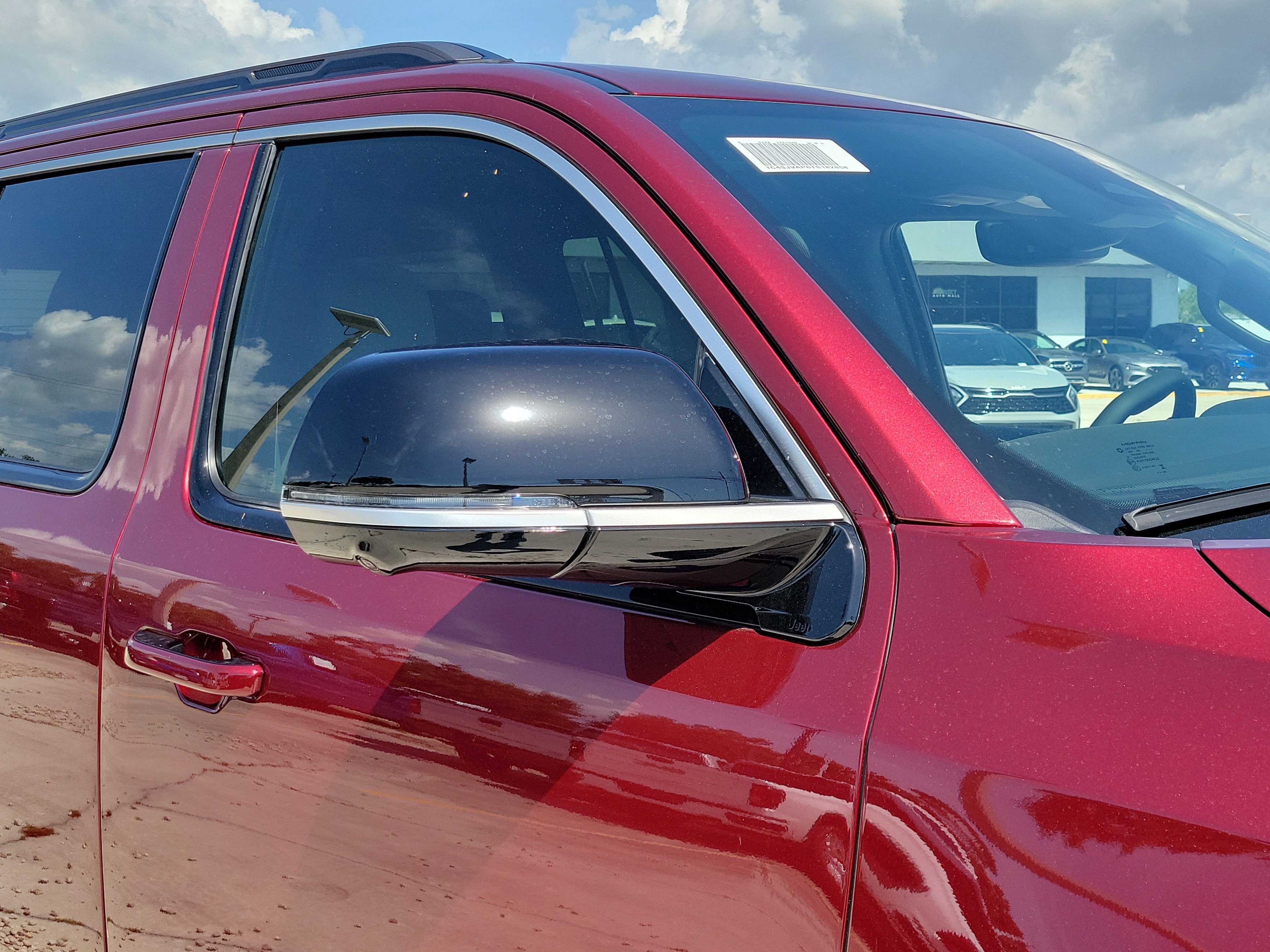 New 2026 Velvet Red Pearl-Coat Exterior Paint Jeep  image 9
