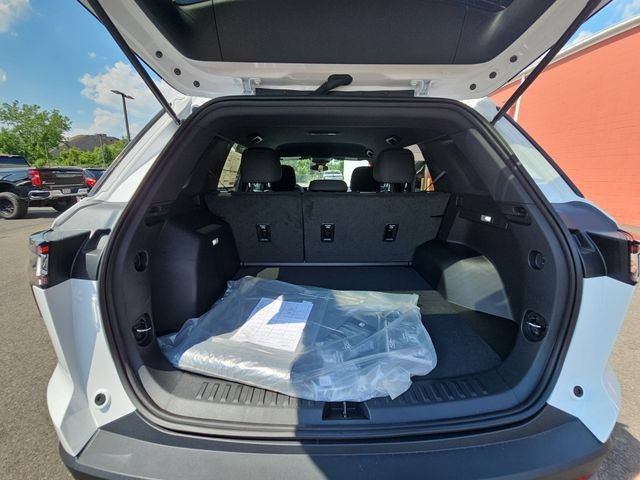 2027 Chevrolet Equinox LT - Photo 28