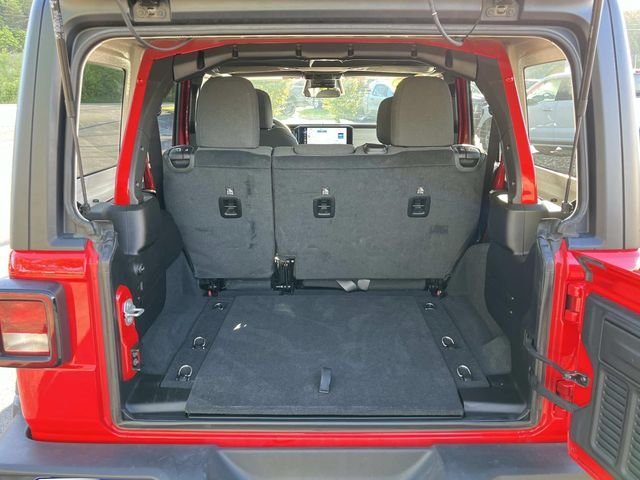 Used 2025 Red Jeep Sport S image 15
