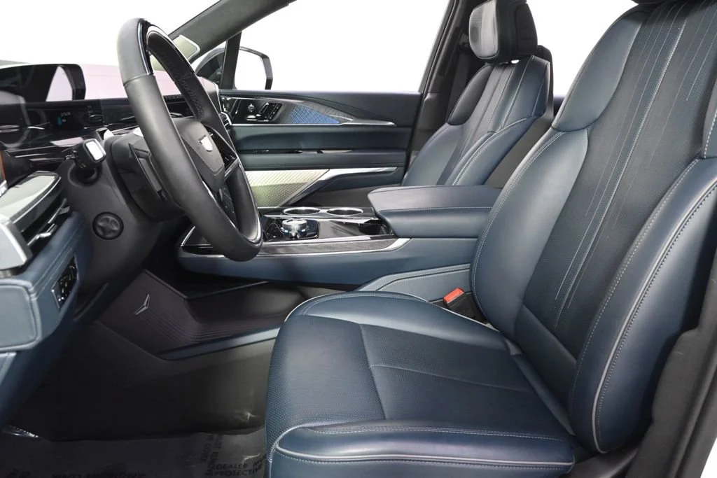 2025 Cadillac Escalade IQ Luxury 2 - Photo 13