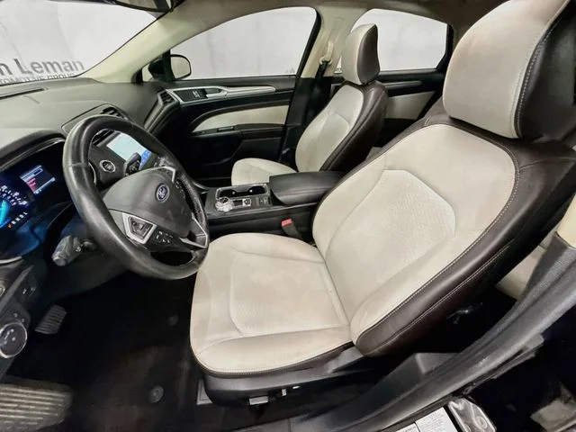 Certified Used 2020 Black Metallic Ford SE image 20