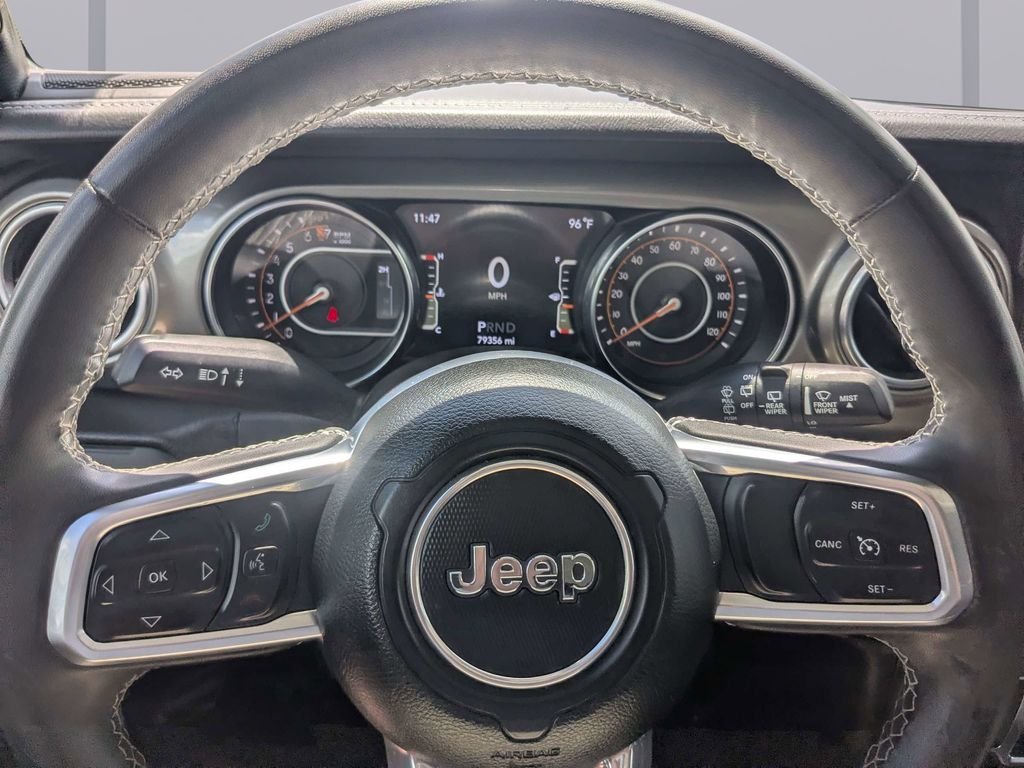 Used 2023 White/off-white Jeep Sahara image 29