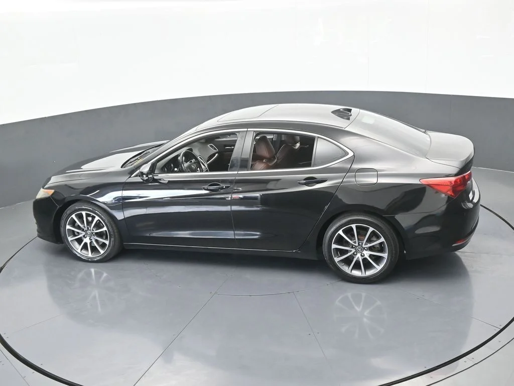 Used 2017 Black Acura V6 image 51