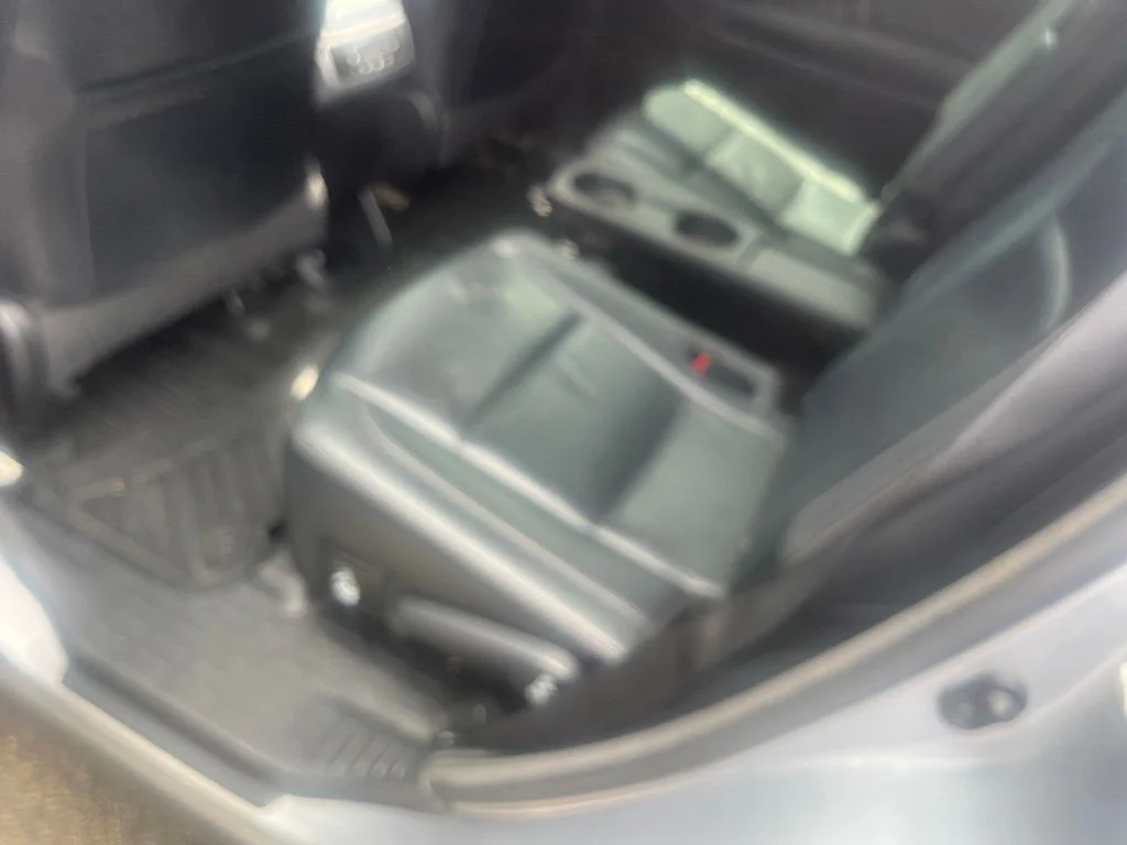 Used 2016 Silver Sky Metallic Toyota XLE V6 image 6