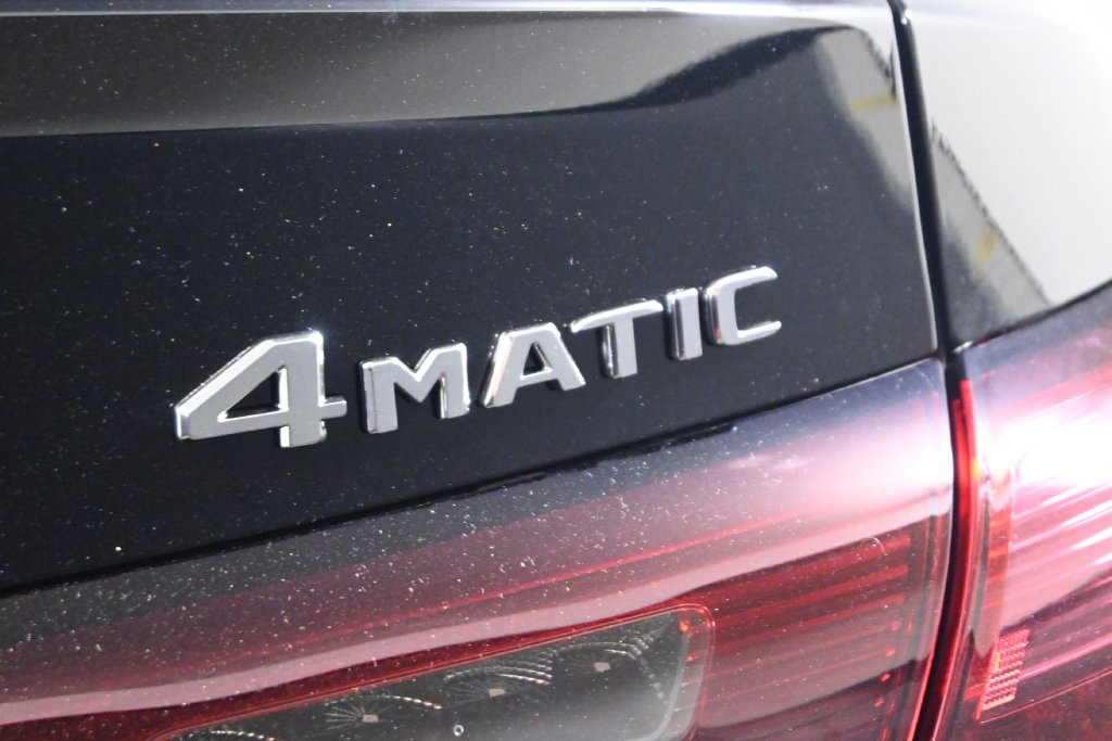New 2027 Black Mercedes-Benz GLC 300 Coupe image 36