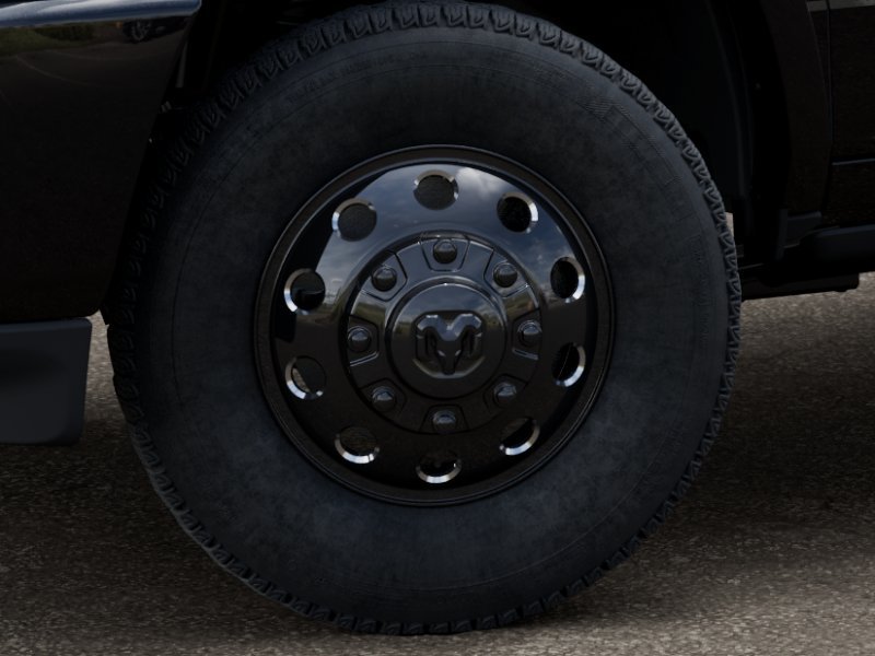 New 2026 Diamond Black Crystal Pearlcoat RAM Limited image 38