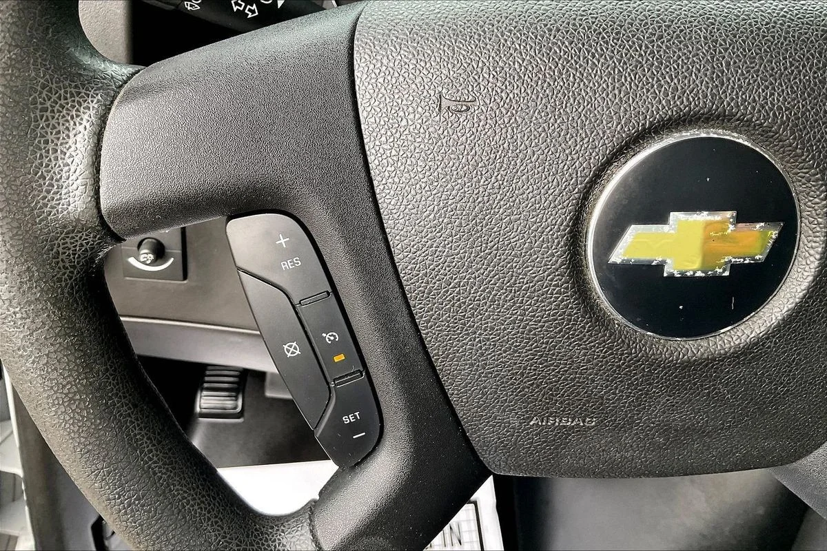 Used 2018  Chevrolet Work Van image 10