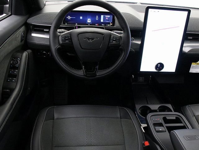 2025 Ford Mustang Mach-E GT - Photo 15