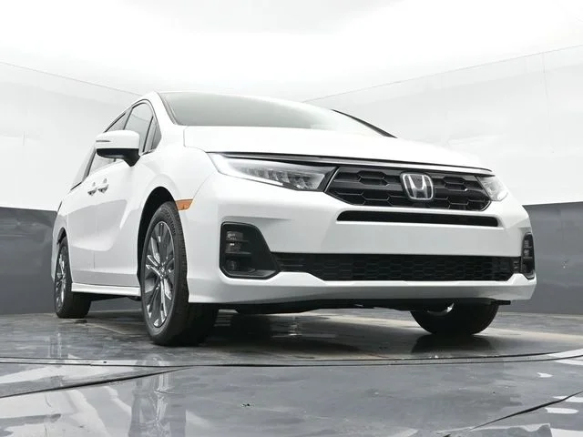 Used 2025 Platinum White Pearl Honda Touring image 50