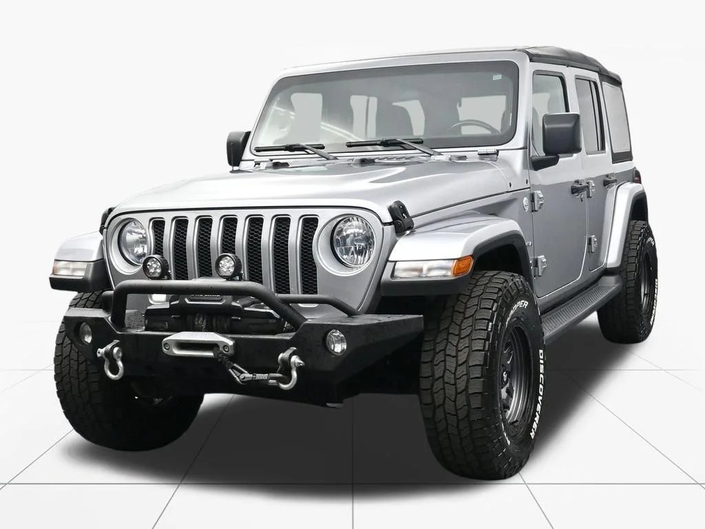 Used 2020 Billet Silver Metallic Jeep Unlimited Sahara image 9