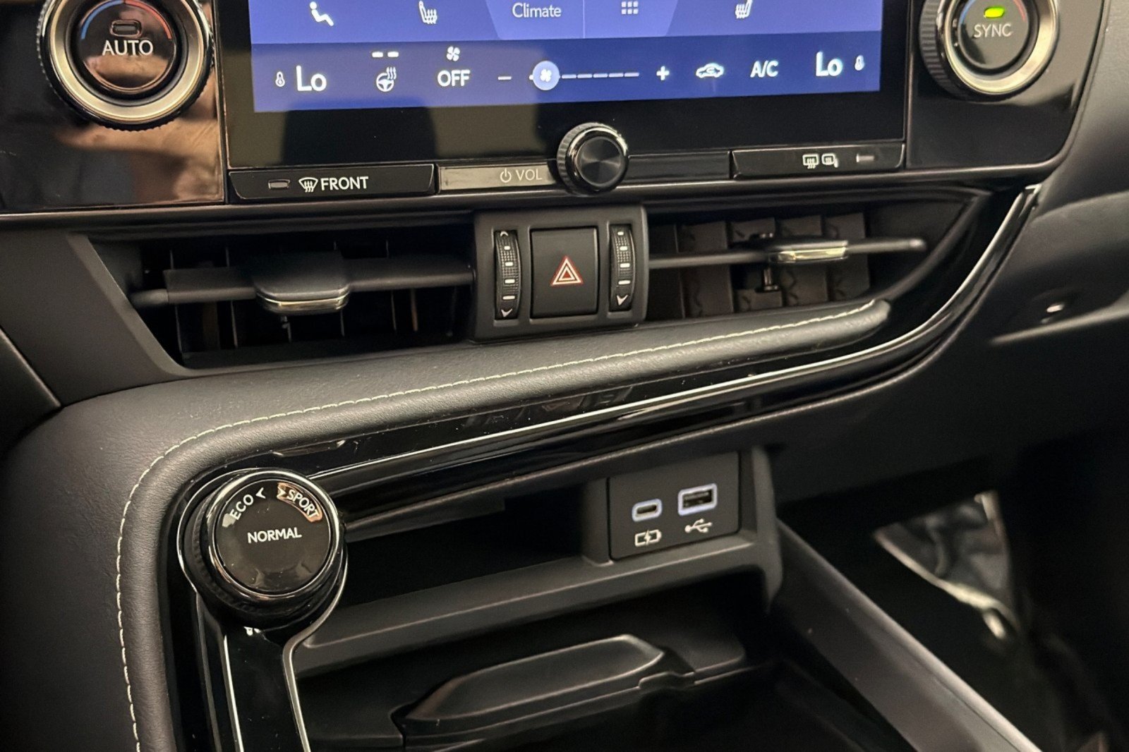 Used 2022 Eminent White Pearl Lexus NX 250 AWD image 18