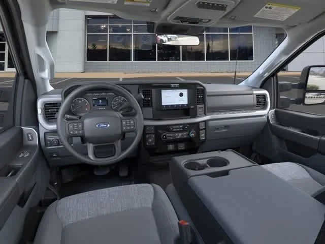 New 2026 Agate Black Metallic Ford XLT image 9