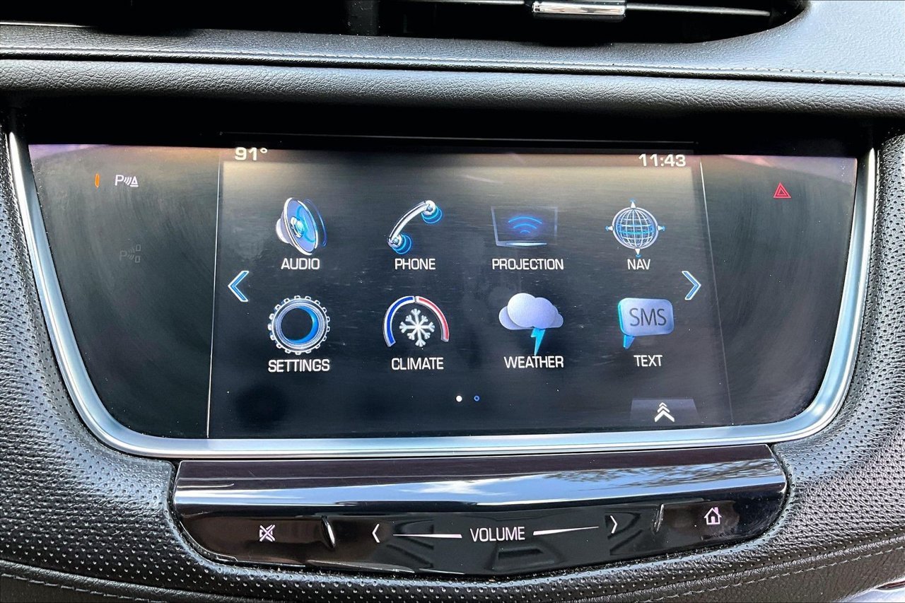 Used 2017 Silver Cadillac Luxury image 24