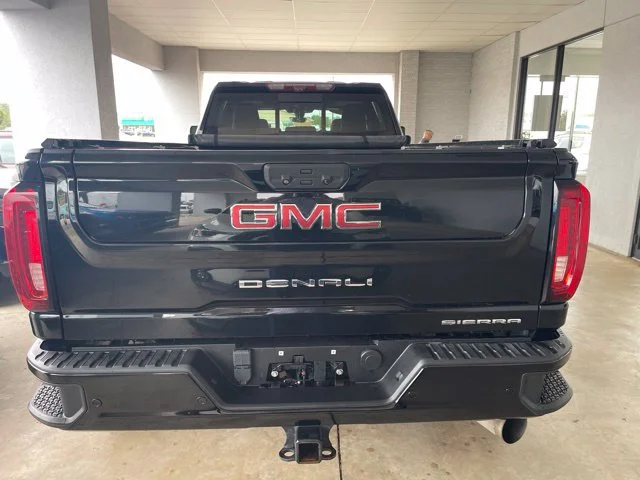 Used 2022 Black GMC Denali image 7
