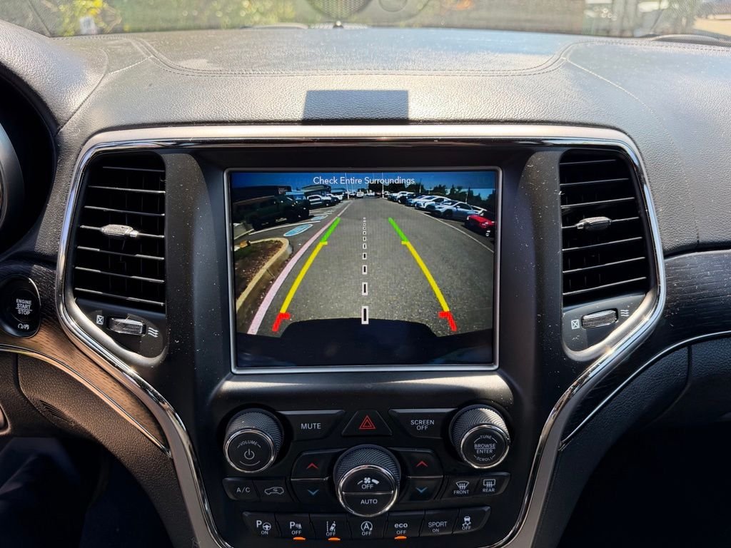 Used 2018 Sangria Metallic Clearcoat Jeep Overland image 33