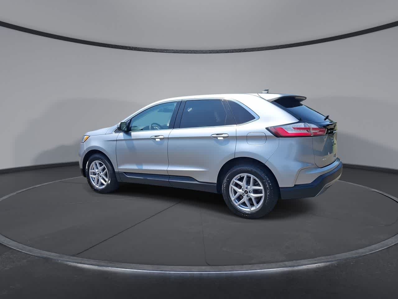 Used 2023 Iconic Silver Metallic Ford SEL image 6