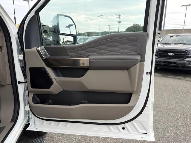 New 2026 Star White Metallic Tri-Coat Ford F-250® Platinum® image 23