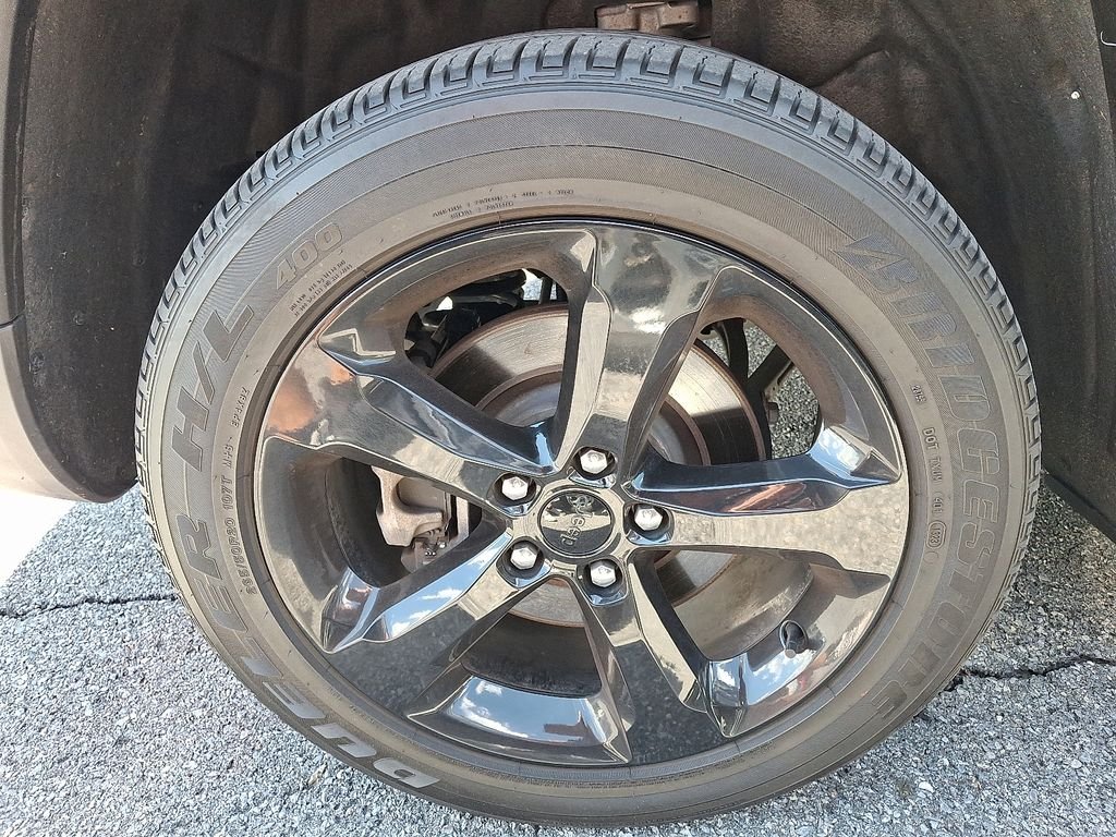 Used 2023 White Jeep Altitude image 7