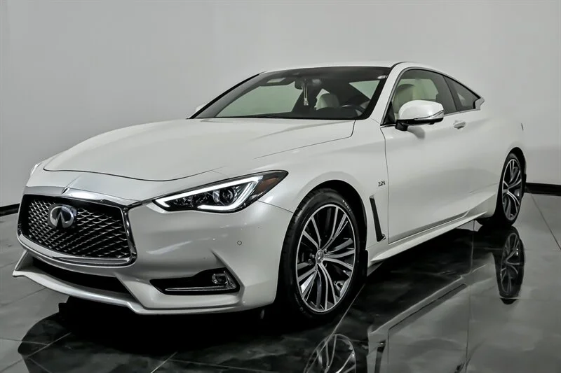 Used 2018 Pure White INFINITI 2.0T Luxe image 5
