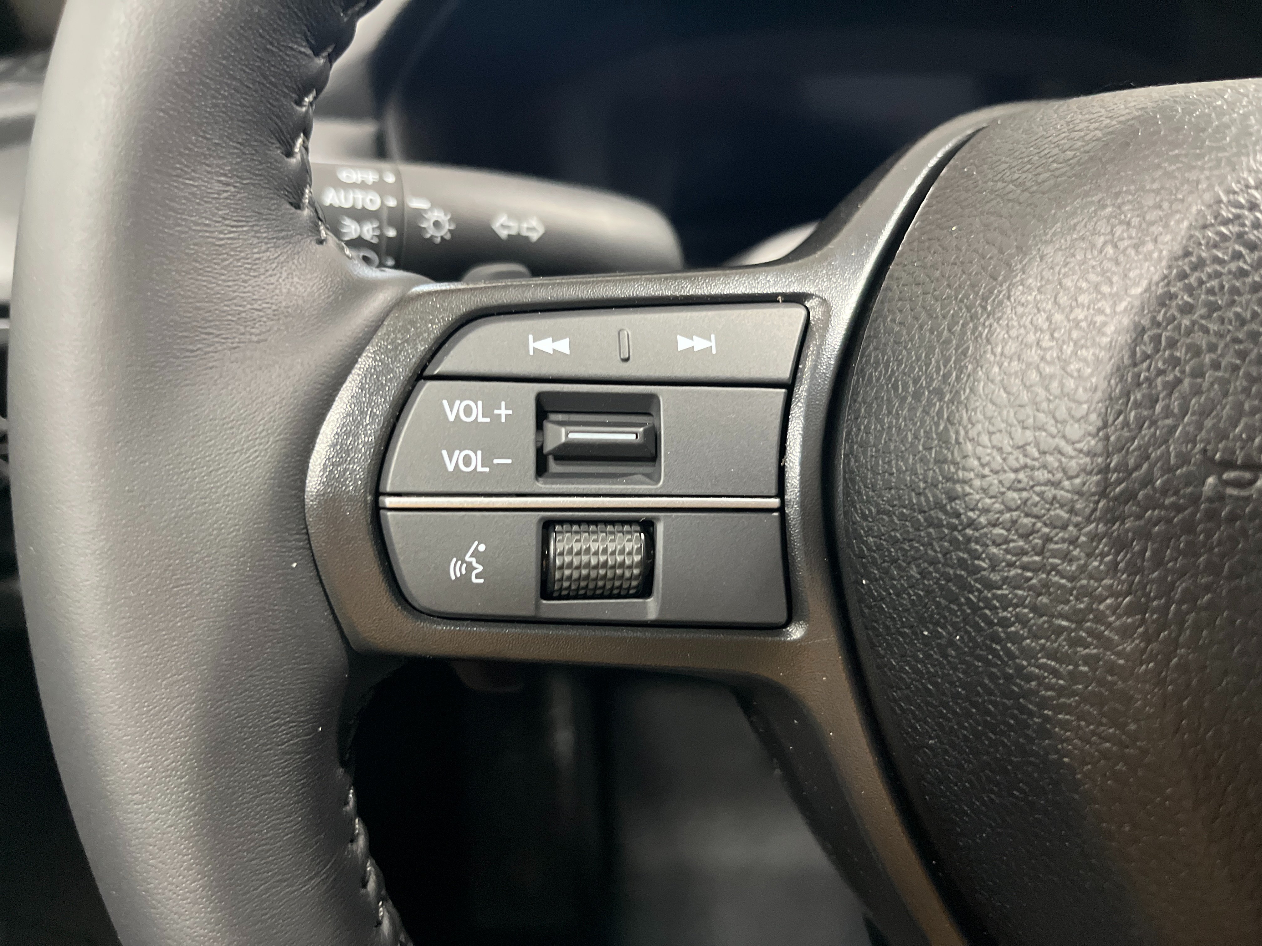 New 2026 Urban Gray Pearl Honda EX-L image 18