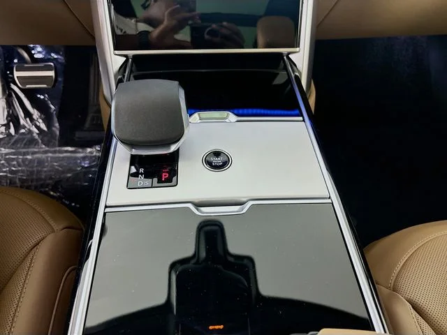New 2026 Blue Land Rover SE image 18