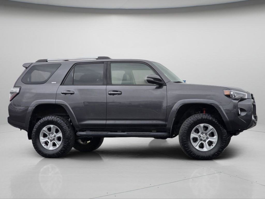 Used 2020 Magnetic Gray Metallic Toyota SR5 Premium image 25