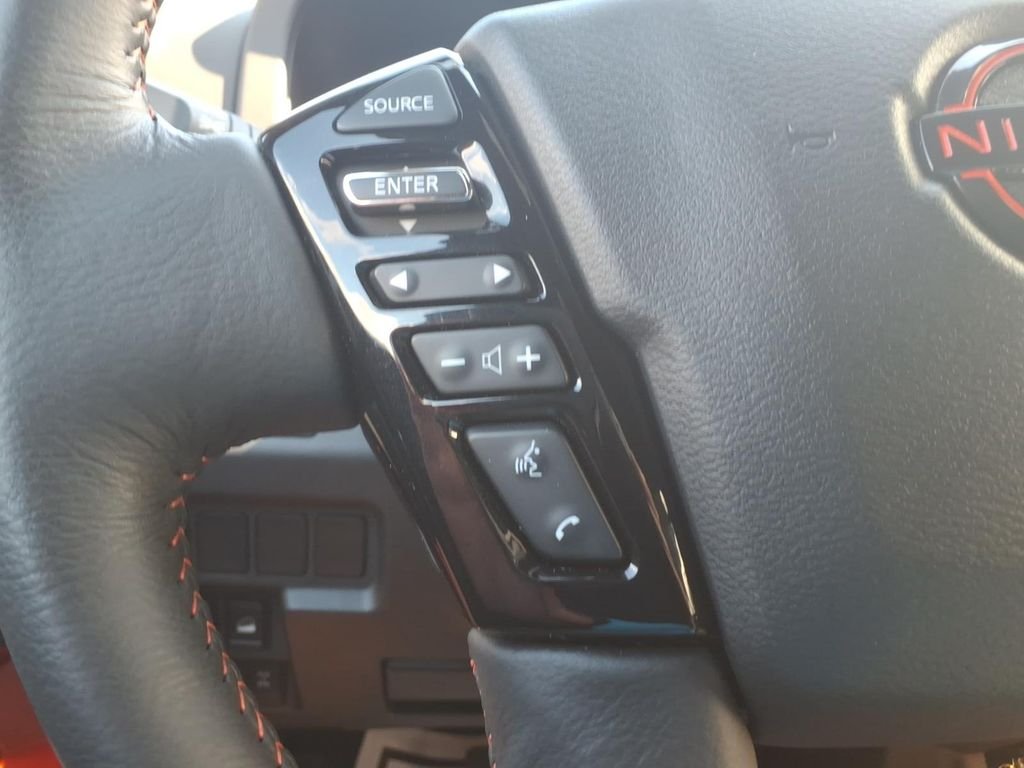 Used 2025 Boulder Gray Pearl Nissan PRO-4X image 22