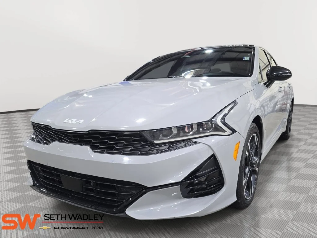 Used 2023 Gray Kia GT-Line image 3