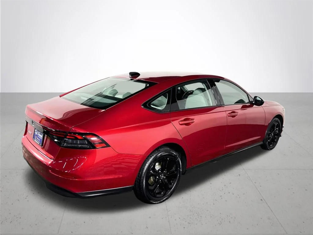Used 2025 Radiant Red Metallic Honda SE image 6