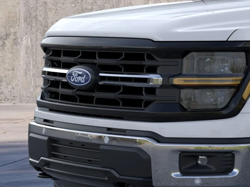 New 2026 Oxford White Ford XLT image 17