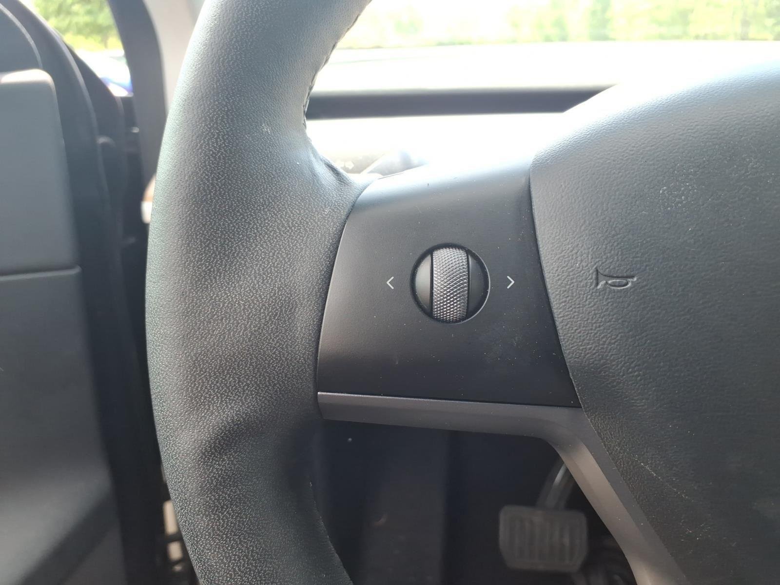 Used 2021 Solid Black Tesla Long Range image 28