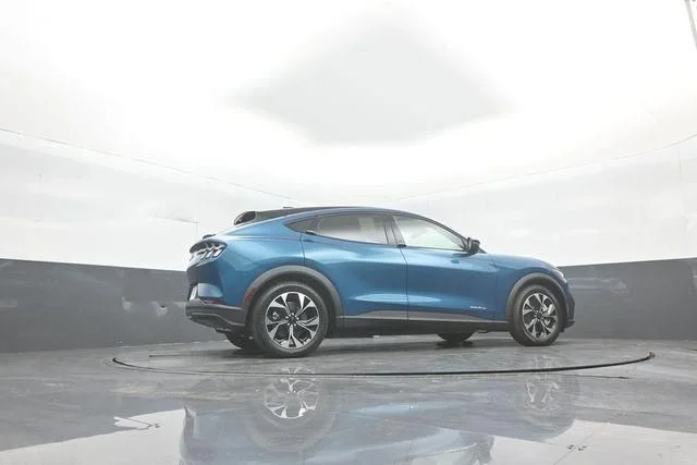 New 2026 Adriatic Blue Metallic Ford Select image 39