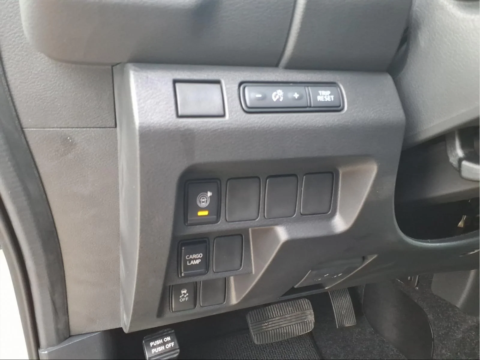 New 2026 Glacier White Nissan Crew Cab SV image 16