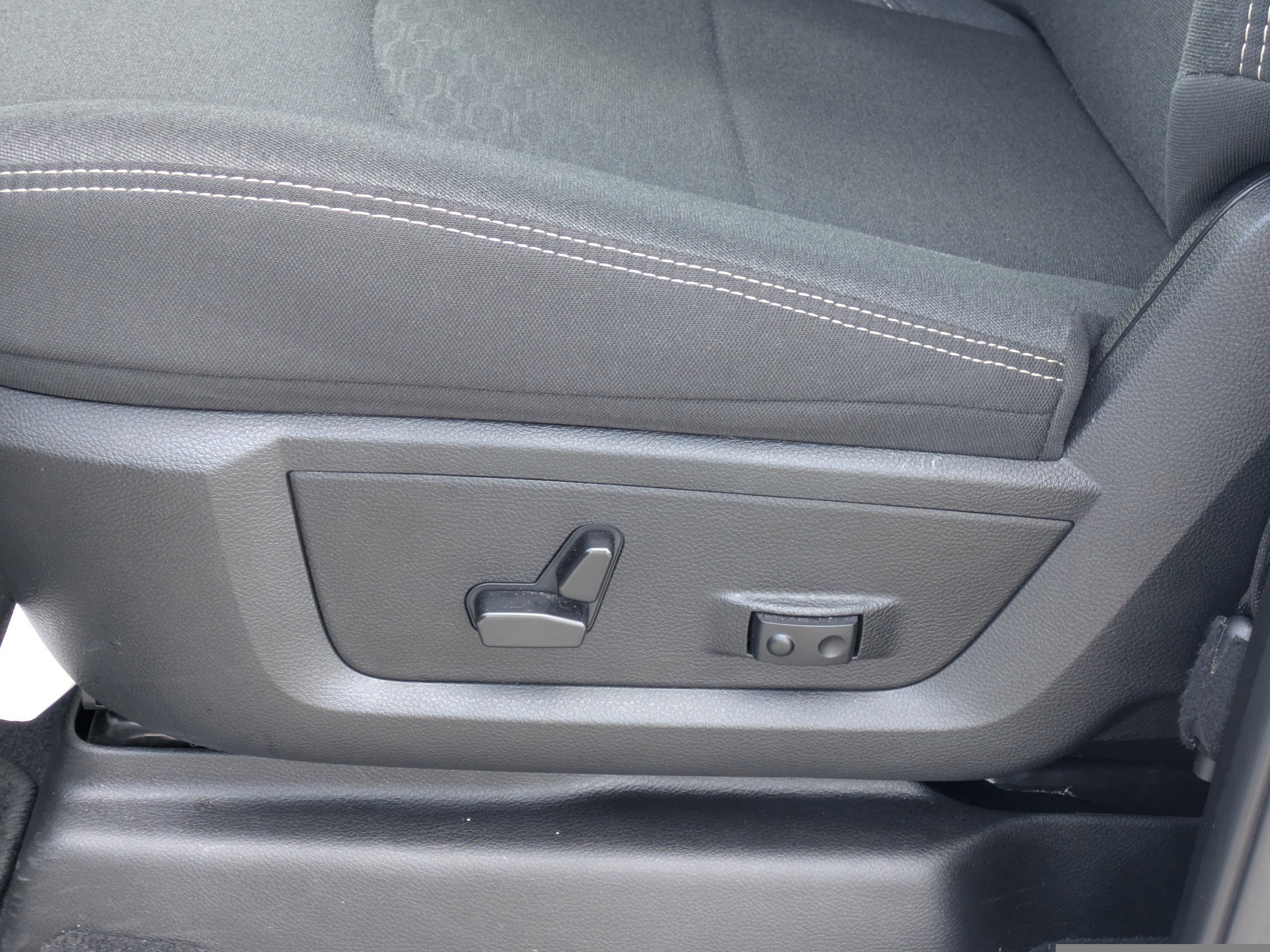Used 2025 Bright White Clearcoat Ram Big Horn image 26