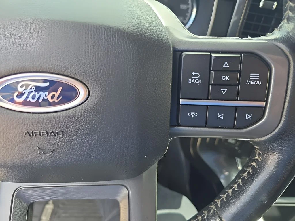 Used 2022 White Ford  image 30