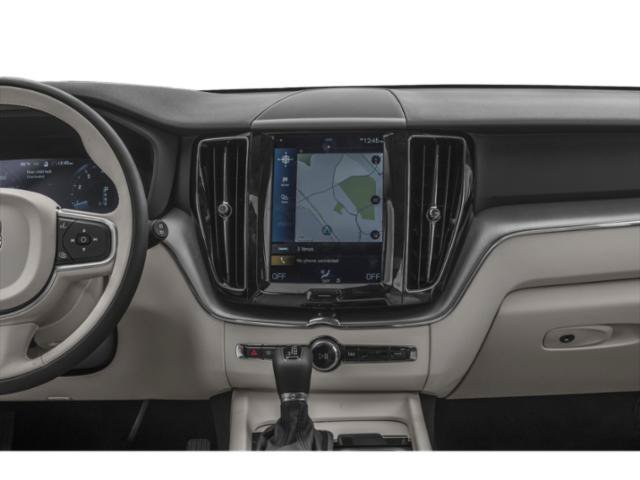 Used 2019 Fusion Red Metallic Volvo T6 Momentum image 10