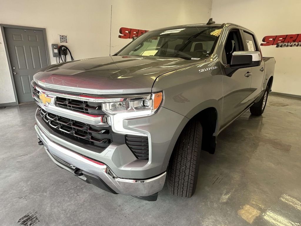 Used 2026 Gray Chevrolet LT image 7