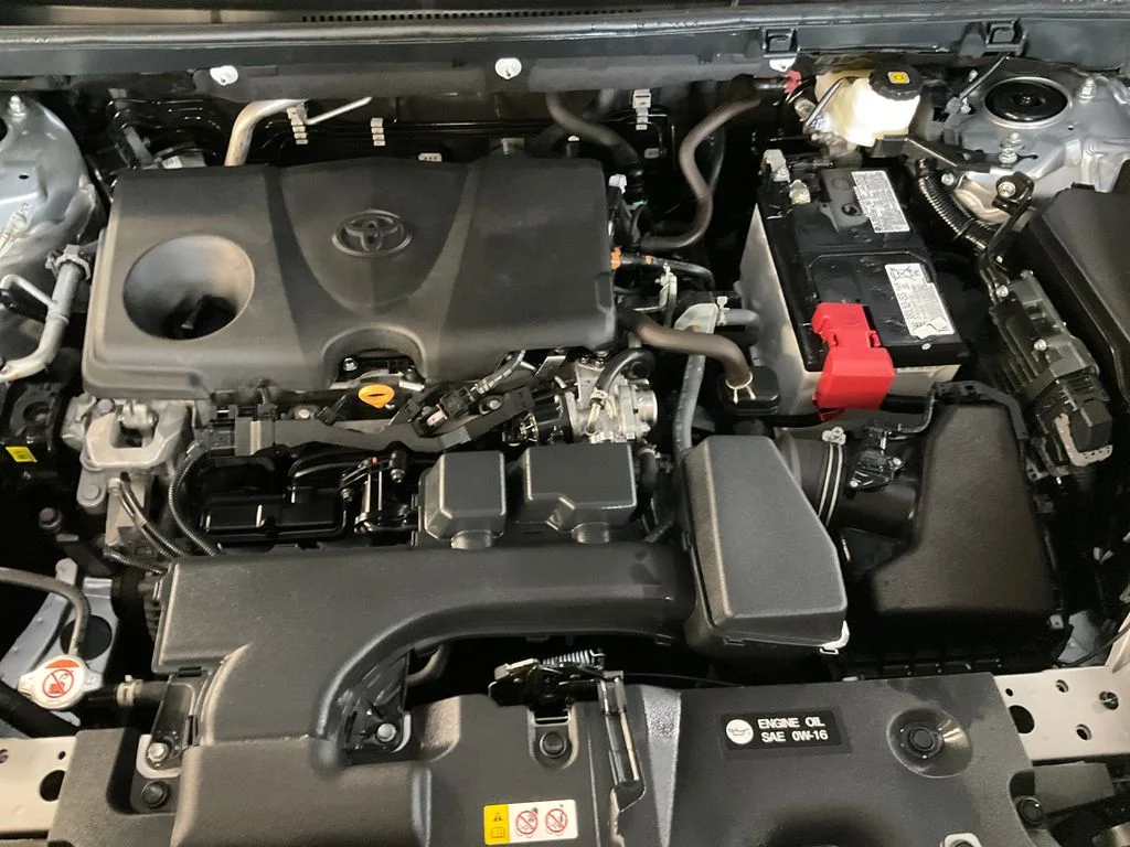 Certified Used 2025 Silver Toyota XLE image 9