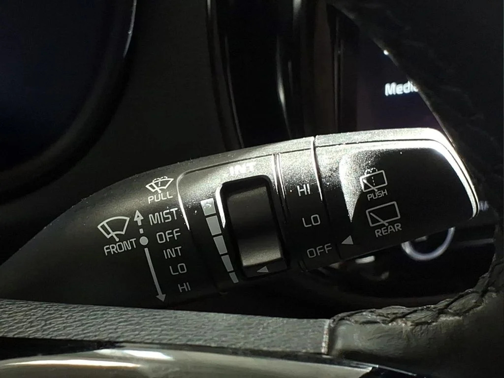 Used 2025 Red Kia EX image 21