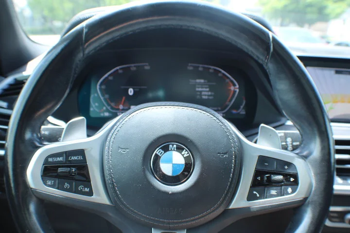 Used 2023 Black Sapphire Metallic BMW xDrive40i image 9